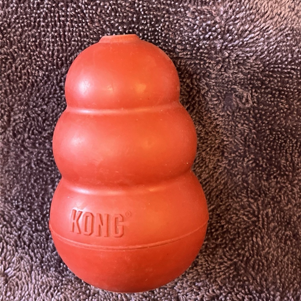 KONG Durable Treat Dispensing Stuffable Toy Classic Red Small Dog Used 3.5"x2"